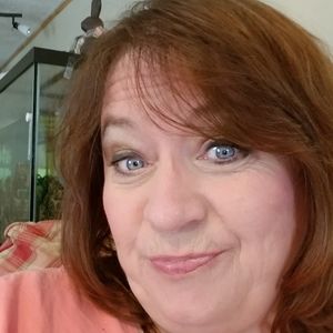 Meet your Posher, Connie